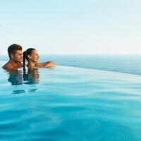 travel-couple