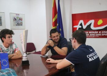 АМС им додели благодарници на шахистите Табаковски и Велкоски