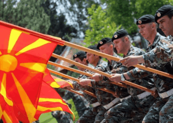 Централна свеченост по повод Денот на АРМ во касарната „Илинден“ во Скопје