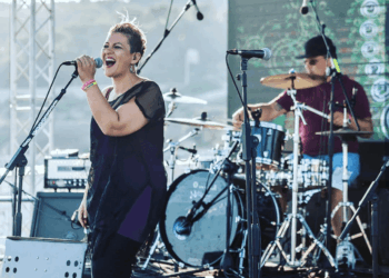 Мијата настапува во Италија, на Фестивалот на музички контролори