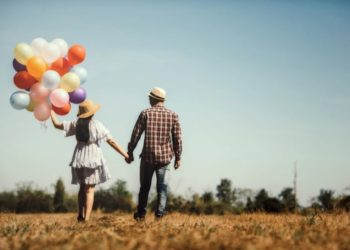 РЕШЕНА НАЈГОЛЕМАТА ДИЛЕМА: Еве дали на мажите навистина им се допаѓаат паметни жени