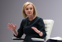 Велика Британија доби нов премиер Liz Truss