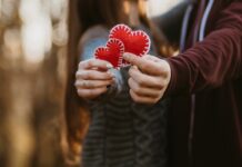 На овие хороскопски знаци септември им носи љубов, следува период за паметење