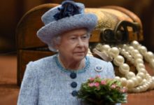 Што имала Кралицата Елизабета во кутијата за накит