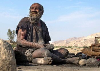 Највалканиот човек на светот почина во Иран на 94 години, неколку месеци по првото капење