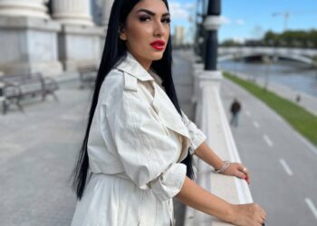 Бојана Скендеровски денеска на јавноста ѝ ја претставуви моќната балада со наслов „Сонце меѓу сенките“