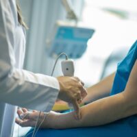 medical-equipment-4099430_1920-1400×935