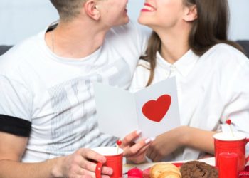 Овие 5 хороскопски знаци воопшто не се снаоѓаат во врските