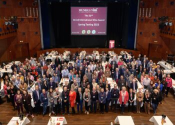 Златен медал на MUNDUS VINI 2023 за вината на Бовин “2012 My Way” и “2020 Platinium Chardonnay”