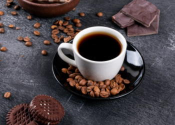 Комбинацијата на кафе со едно задоволство е убиец за желудникот