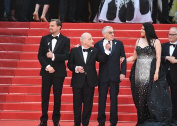 Леонардо ди Каприо не се менува: Актерот на црвениот тепих во Кан (ФОТО)