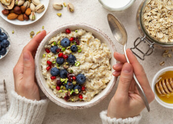 Зошто овесните каши се во центарот на новиот тренд на здрава исхрана?