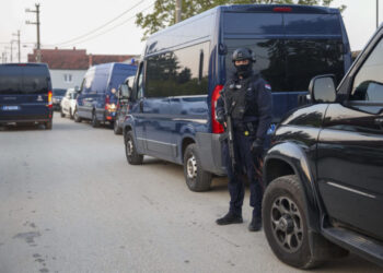 Ново масовно убиство во Србија, напаѓачот уапсен, 8 убиени, 14 ранети