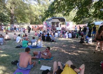 Пакомак со повратни вендинг машини: Рециклирање на Д фестивал