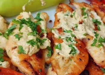 Пилешко филе во сос од мед