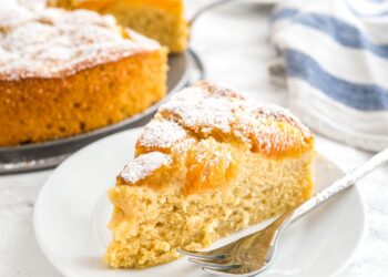 торта со кајсии