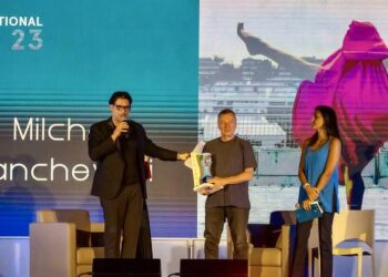 Уште една награда за Милчо Манчевски, овојпат во Италија