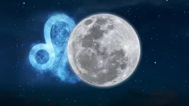 Месечината влегува во Лав