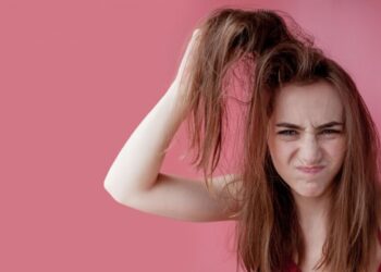 Ако вашата коса брзо се масни, испробајте ги овие едноставни трикови