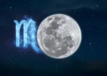 Месечина во Скорпија