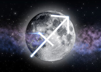 Месечина во Стрелец