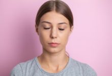 Затворени очи