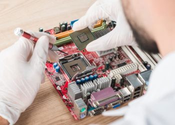 професионалното чистење на електроника