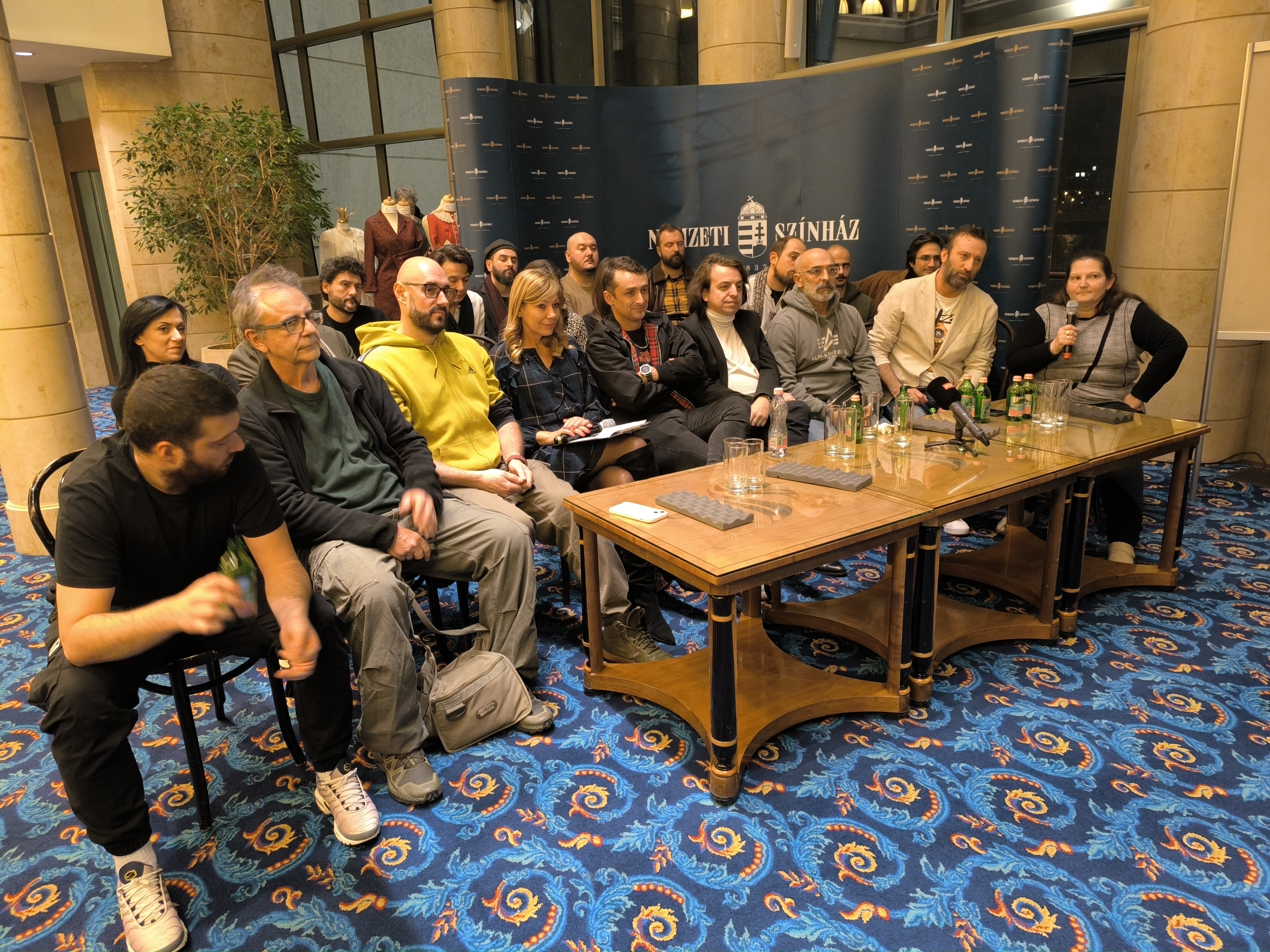 Sesija razgovori megu akterite i publikata1