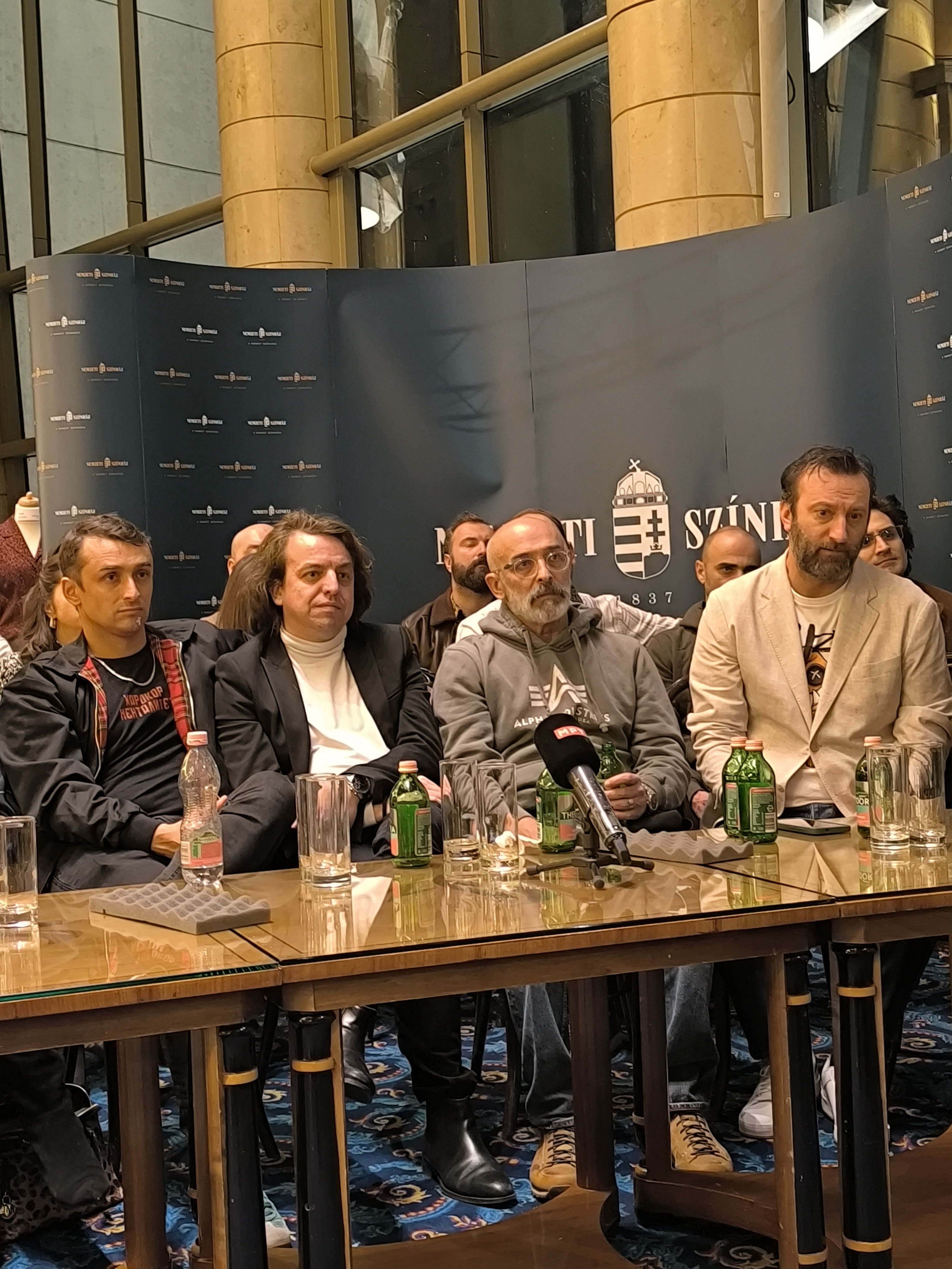 Sesija razgovori megu akterite i publikata2