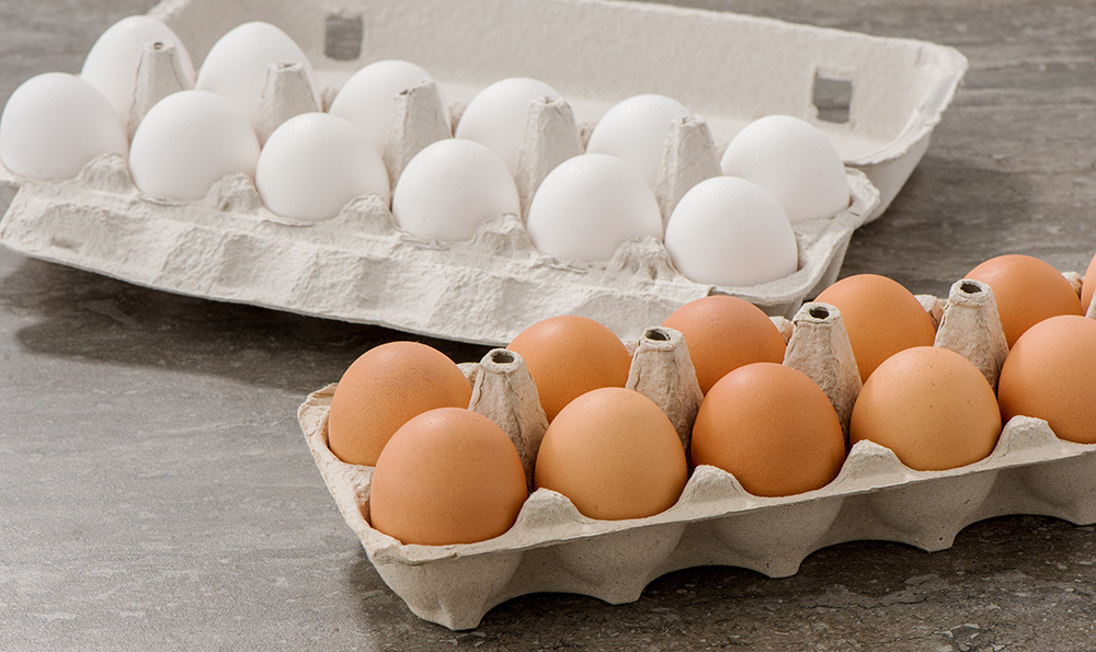 dali postoi razlika pomegu kafenite i belite jajcza