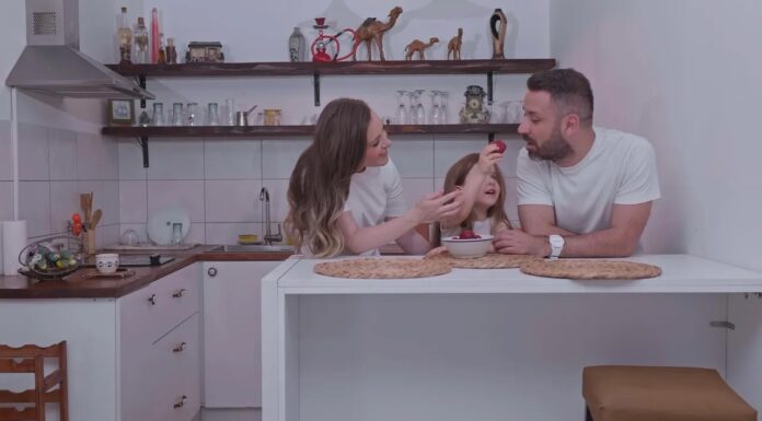 Химна на секој родител: Слушнете ја новата емотивна балада на Стефан Величковски Стефан Величковски - Имам се