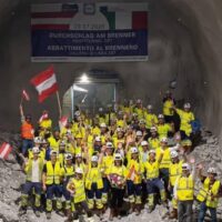 avstrija i italija povrzani so najdolgiot zheleznichki tunel pod alpite
